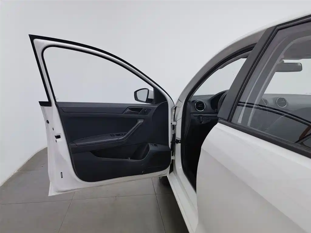 Volkswagen Jetta 2017 1.4L Manual Fashion фото 8