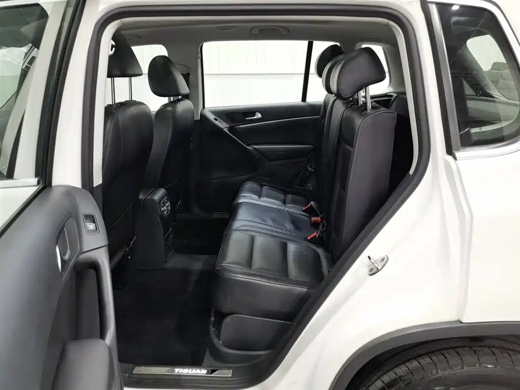 Volkswagen Tiguan 2015 1.8TSI Automatic 4WD Highline фото 15