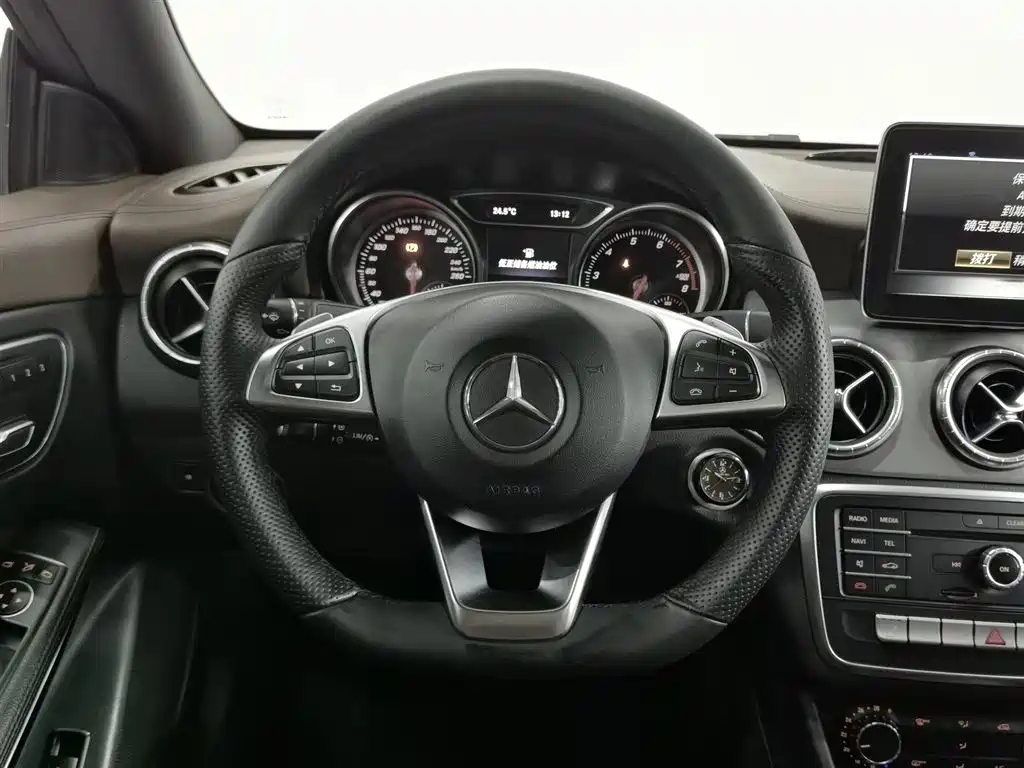 Mercedes-Benz CLA (Import) 2016 Facelift CLA 260 4MATIC фото 11