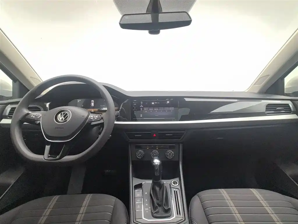 Volkswagen Lavida 2021 1.5L Automatic Vision Edition фото 5