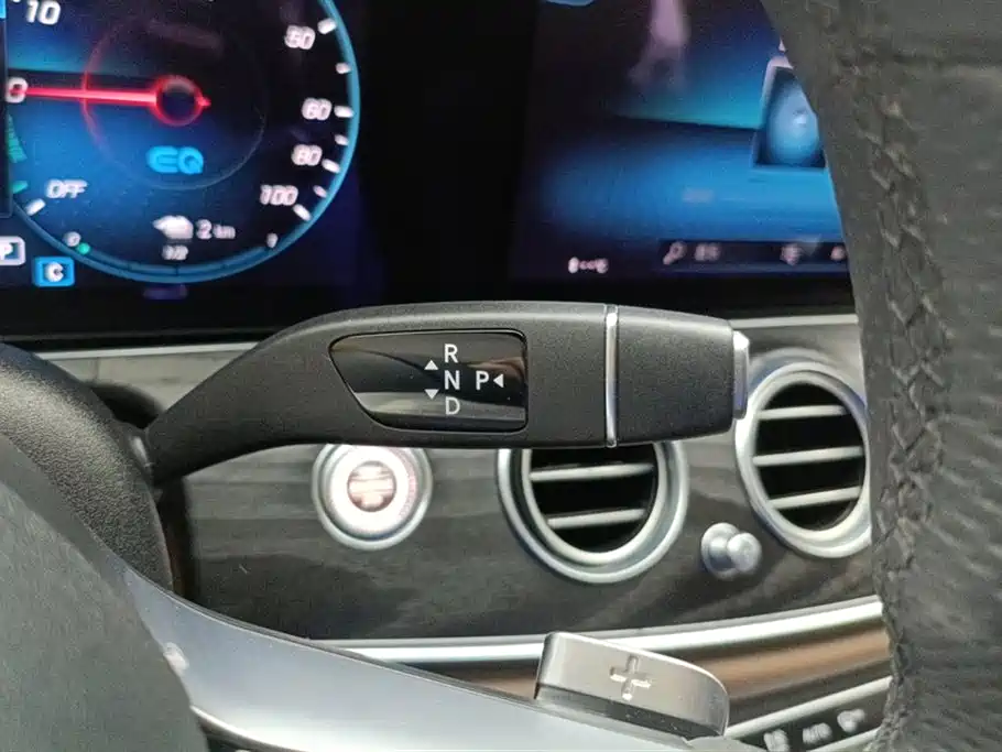 Mercedes-Benz E-Class New Energy 2022 Facelift E 350 e L Plug-in Hybrid Sport Sedan фото 16