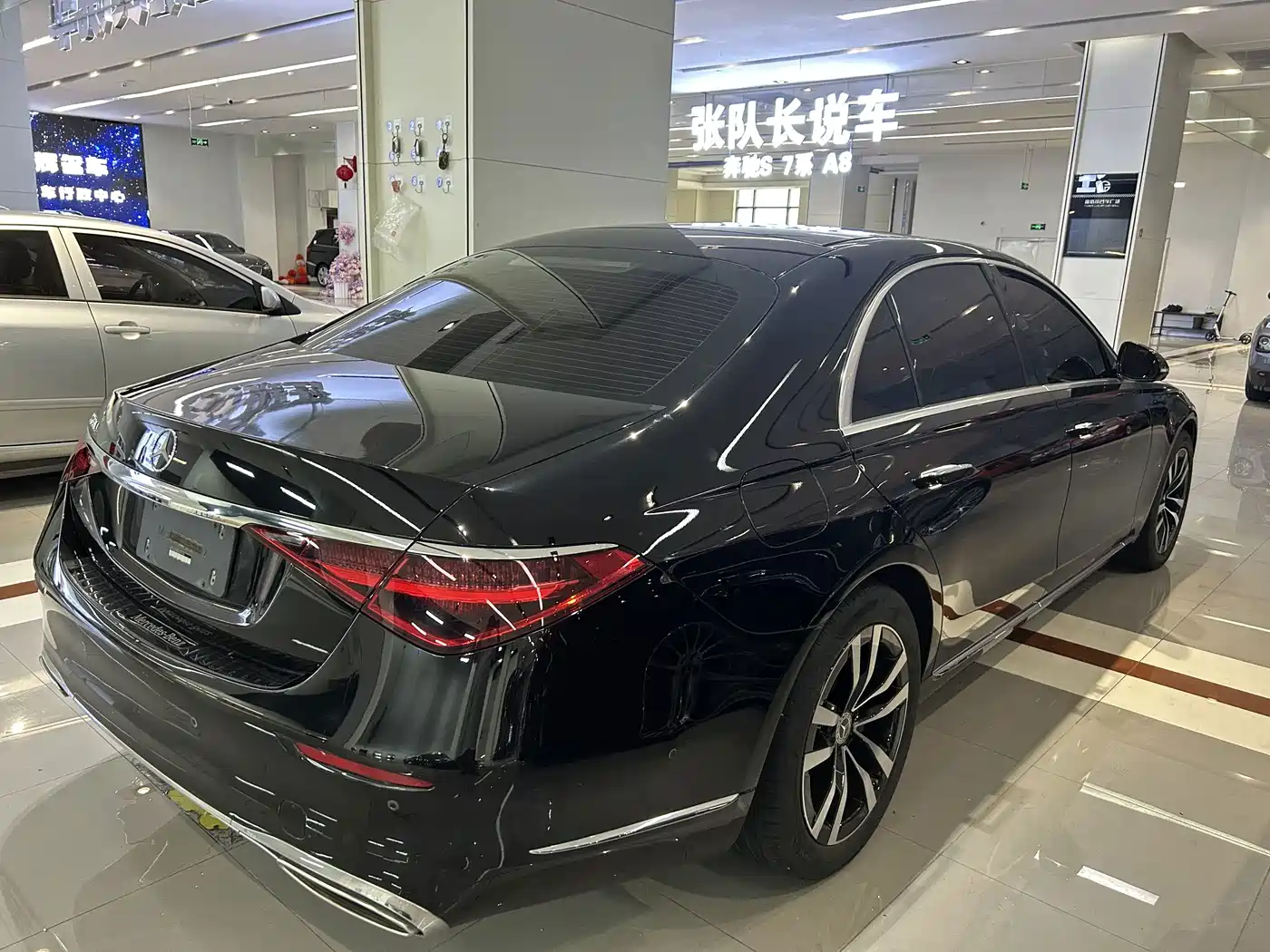 Фото 6 - Mercedes-Benz S-Class