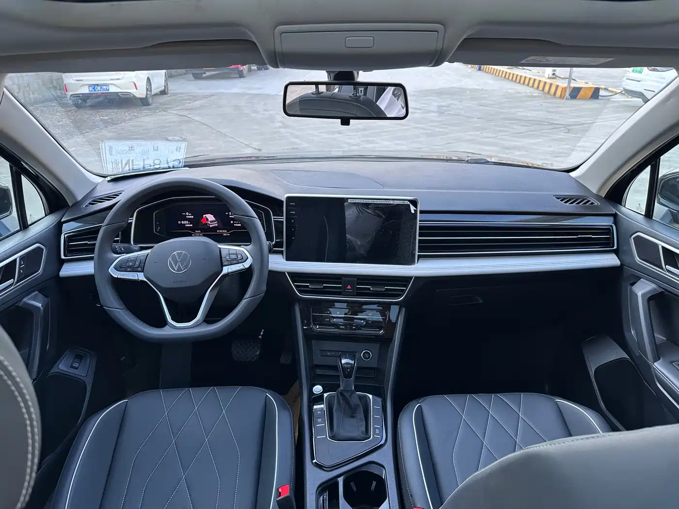 Volkswagen Tiguan L 2025 2025 Model 300TSI Auto 2WD Dragon Edition