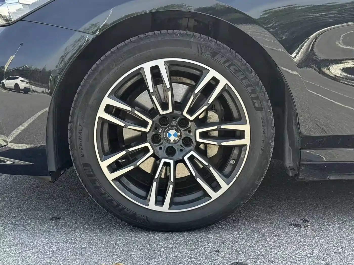 BMW 5 Series 2024 530Li Leading M Sport Package фото 17