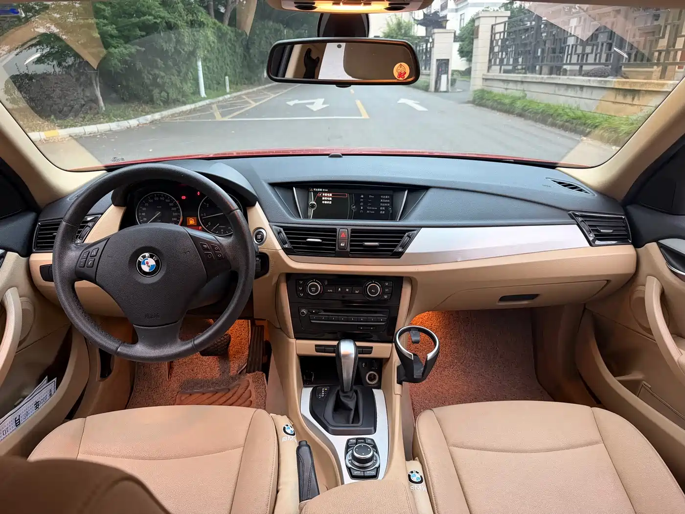 Фото 9 - BMW X1