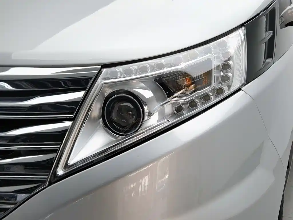 JAC Motors Refine M5 2018 2017 2.0T Gasoline DCT Executive Edition