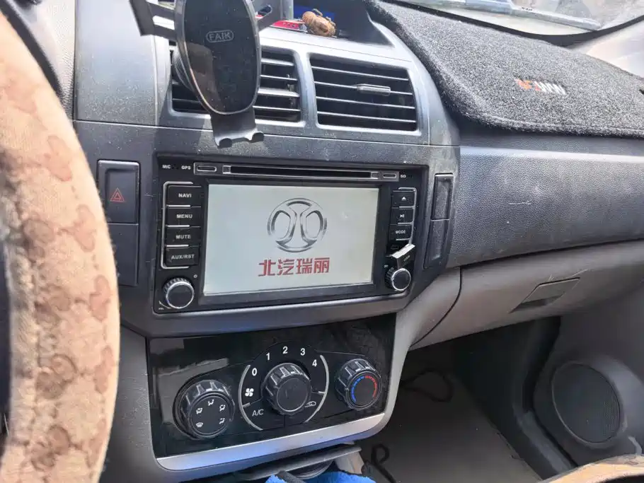 BAIC Weiwang M20 2015 2014 1.5L Utility BJ415A