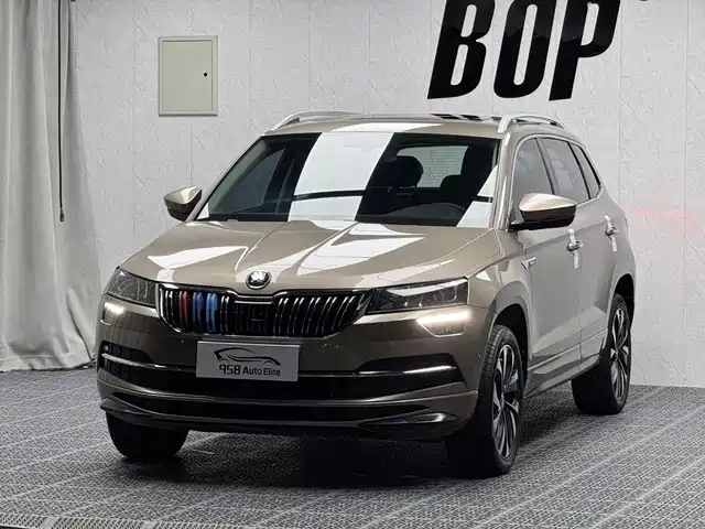 Skoda Karoq TSI280, Luxury Enjoy