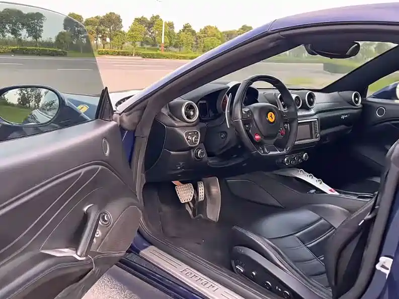 Фото 6 - Ferrari California T