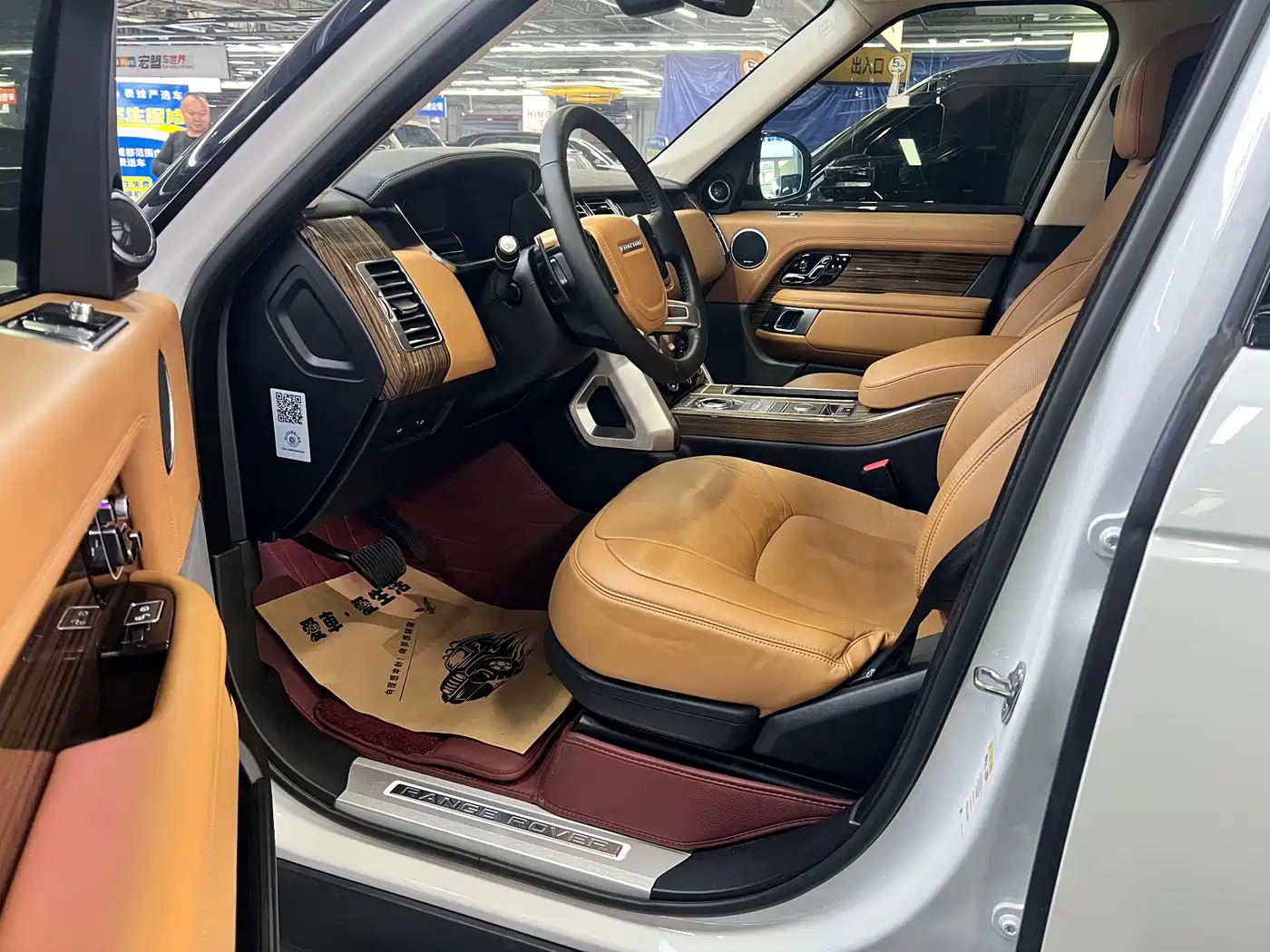 Land Rover Range Rover 2018 3.0 SC V6 Vogue SE Genesis Extended Edition фото 8