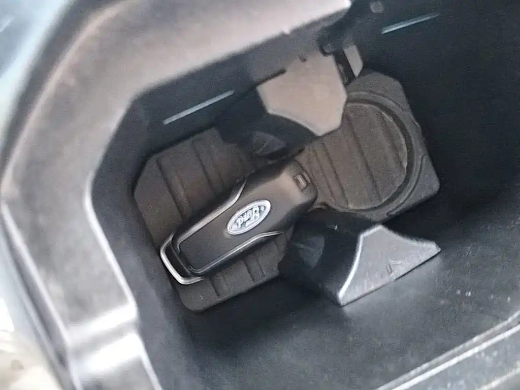 Photo 9 - Ford Edge