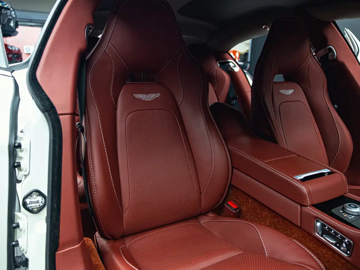 Фото 29 - Aston Martin Rapide