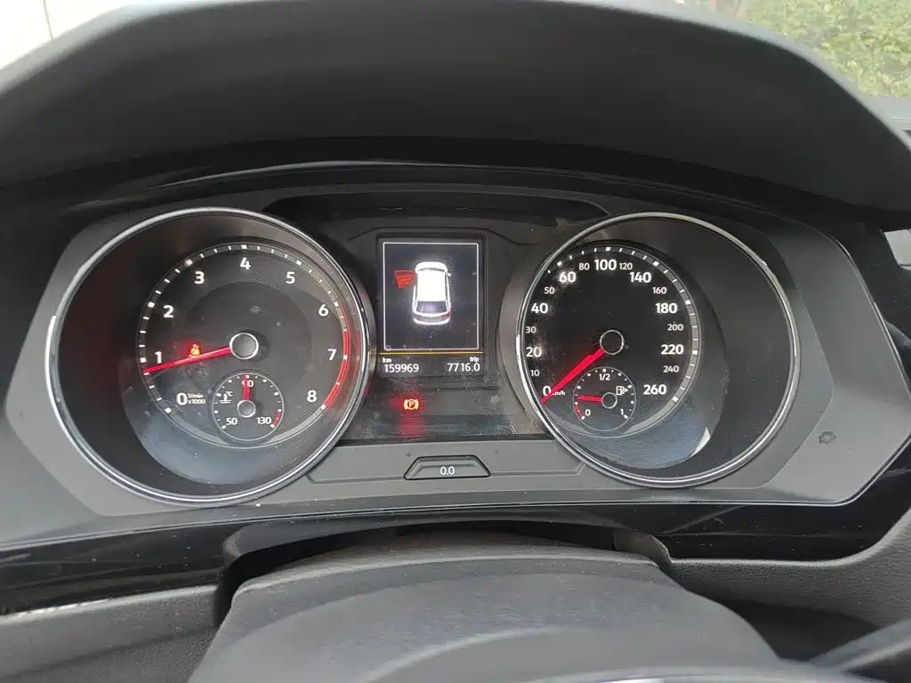 Photo 14 - Volkswagen Tiguan L