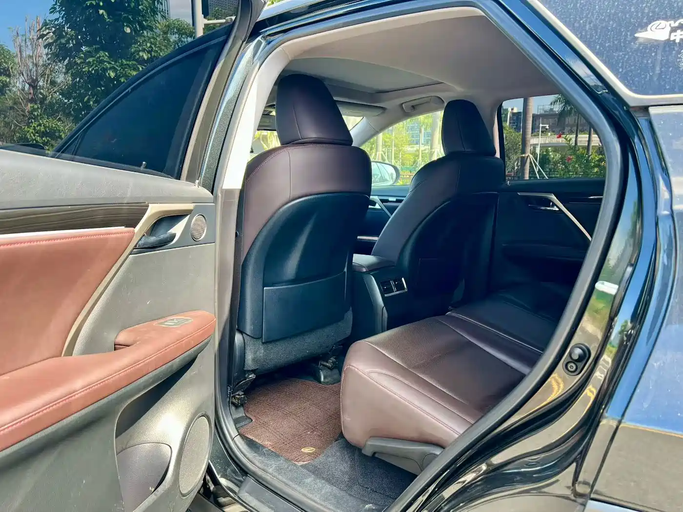 Фото 7 - Lexus RX