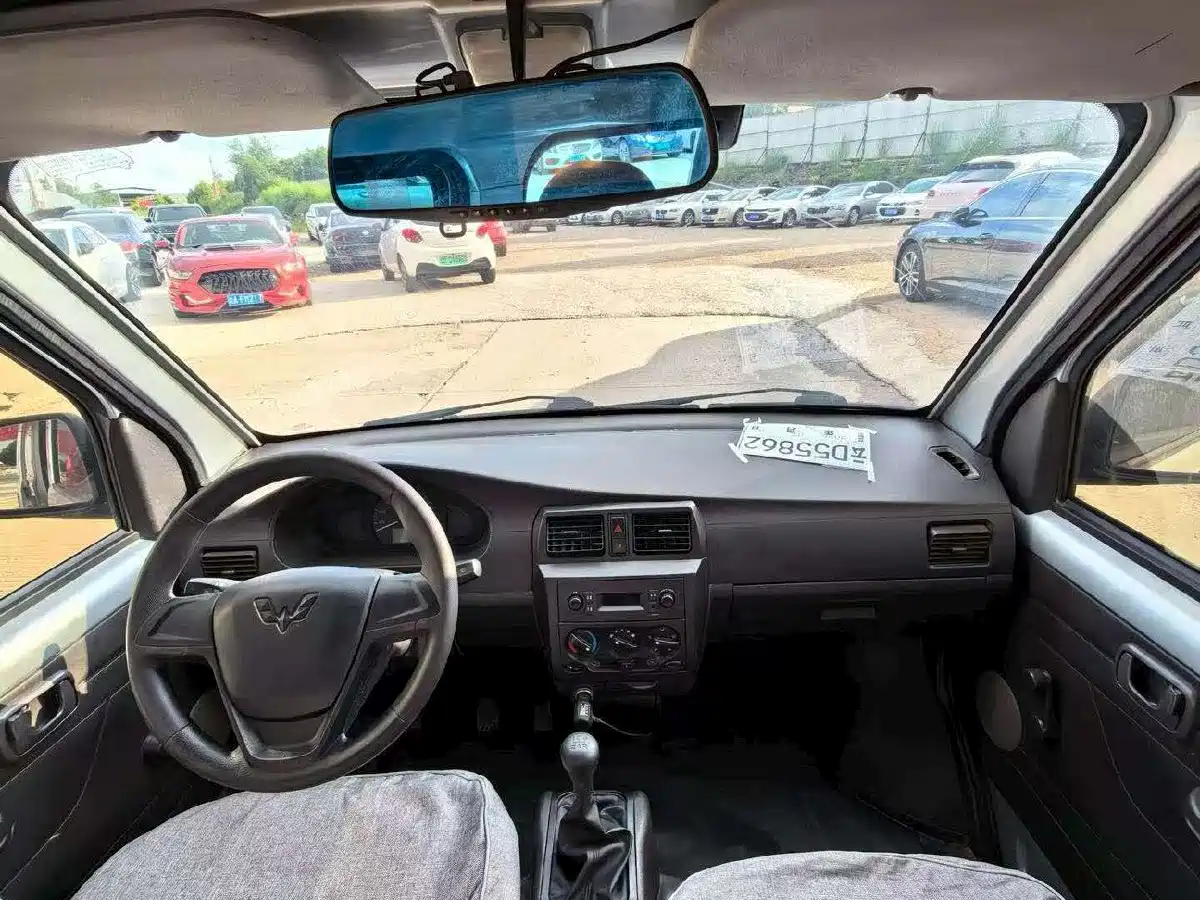 Wuling Motors Wuling Rongguang 2019 2019 1.5L extended van basic model 5 seats
