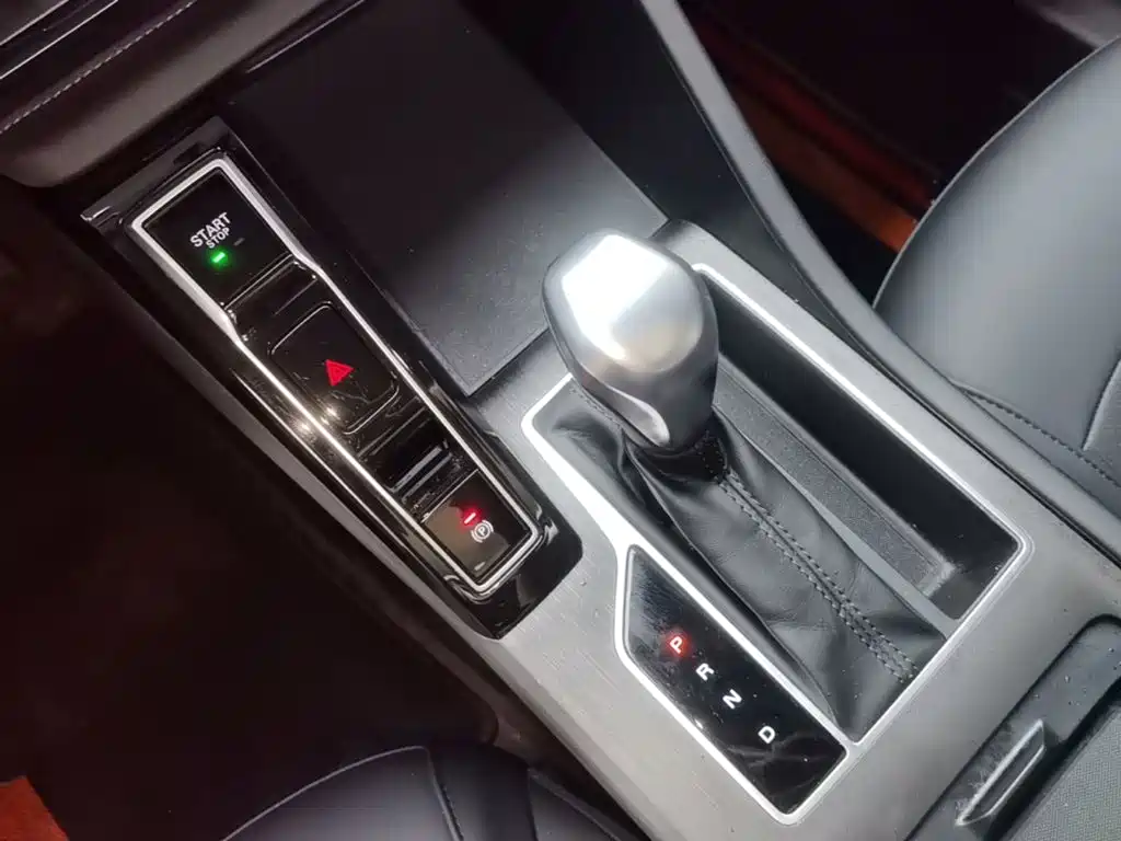 Roewe i5 2025 2023 1.5L CVT Luxury Edition