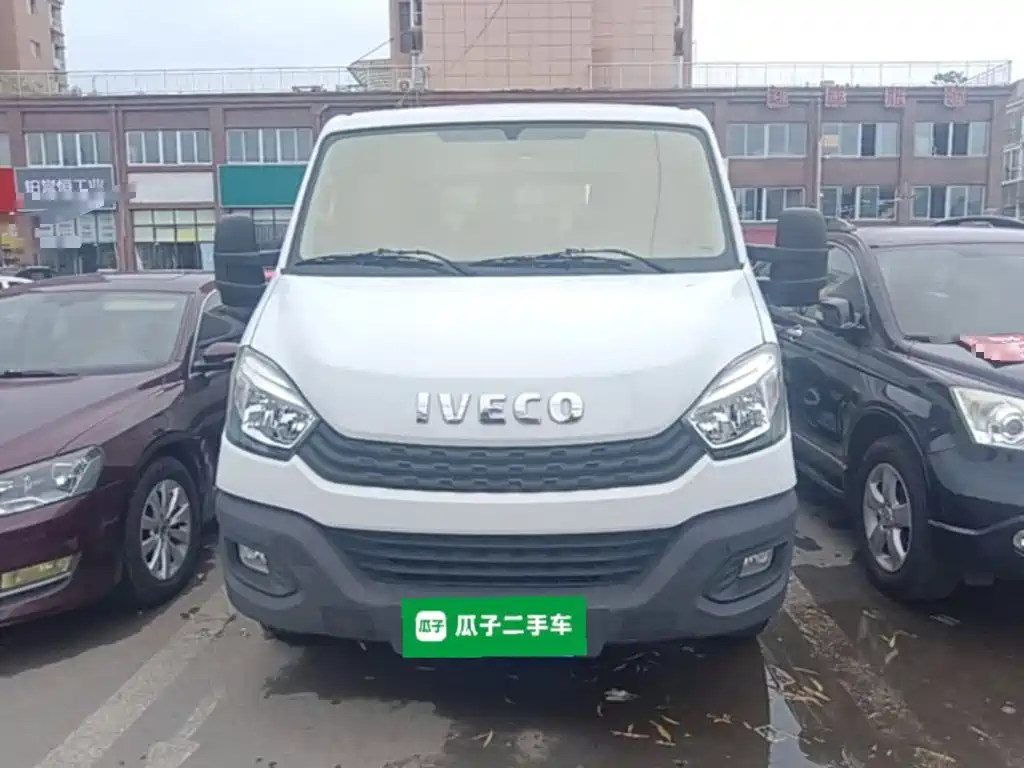 Iveco Daily 2023 2021 2.0T Manual Chaorui Short Wheelbase Low Roof Sliding Door F1A
