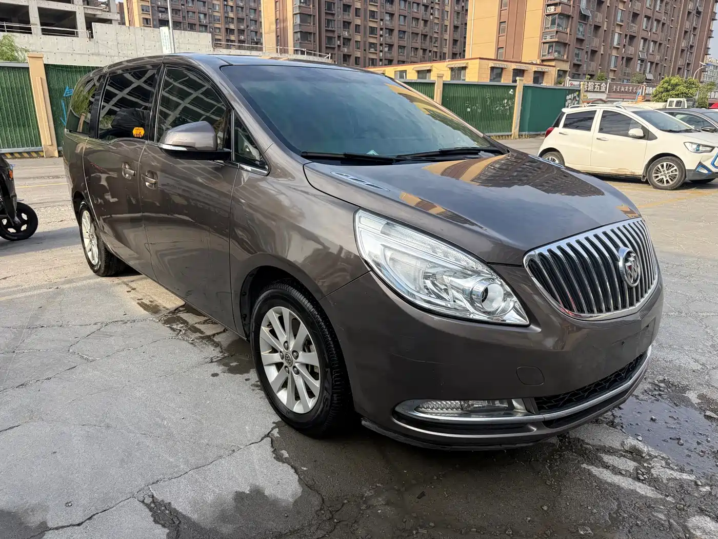 Фото 3 - Buick GL8