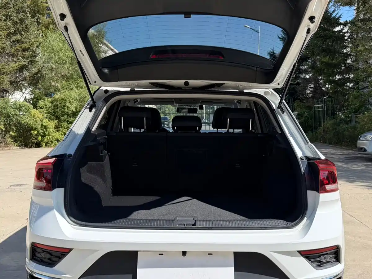 Volkswagen T-Roc, миниатюра 12