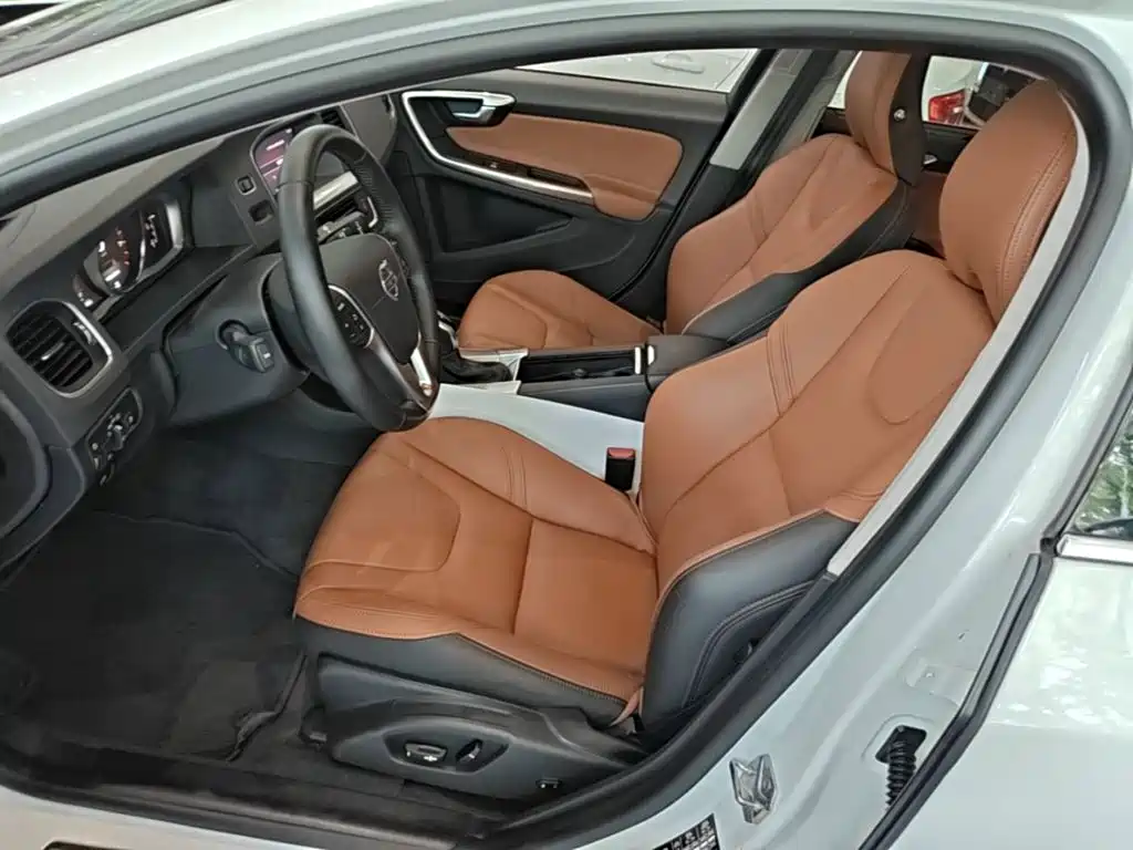 Photo 15 - Volvo S60