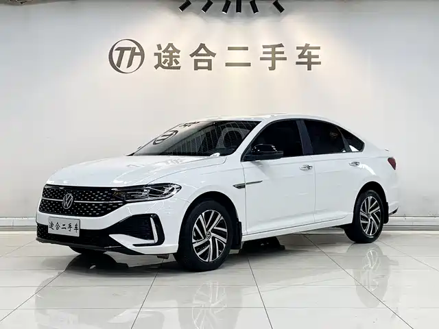 Volkswagen Lavida 2024 Model 300TSI DSG Starlight Full Comfort Edition — фото 1