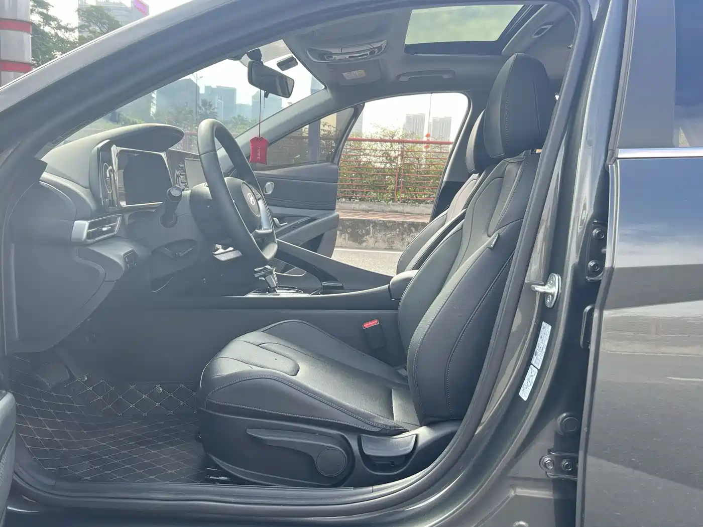 Hyundai Elantra 2023 1.5L CVT GLX Elite Edition фото 5