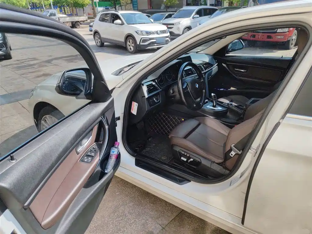 BMW 3 Series 2018 320Li Fashion Style фото 16