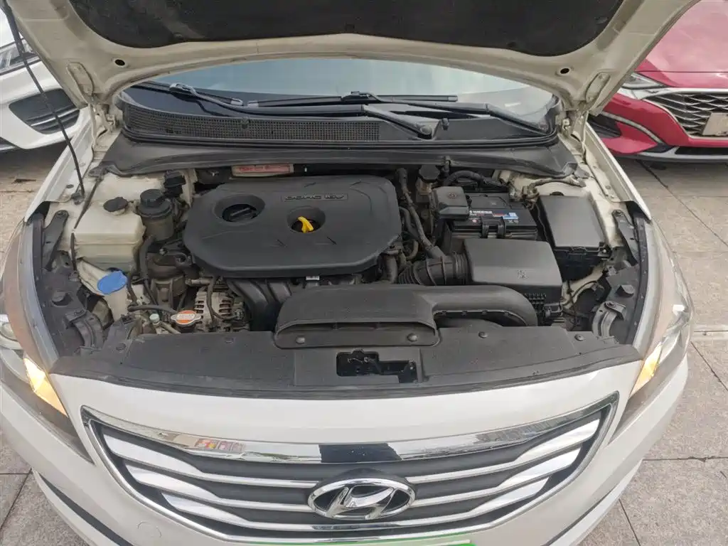 Hyundai Mistra 2014 1.8L Auto Smart GLS фото 20