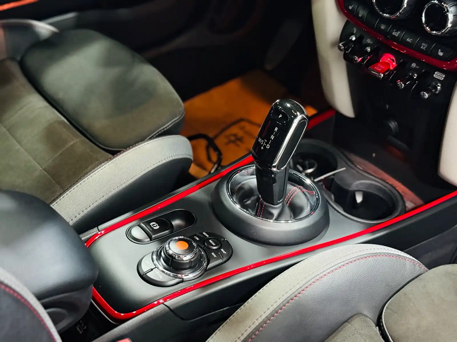 Photo 5 - MINI JCW COUNTRYMAN