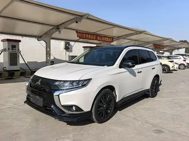 Mitsubishi Outlander 2021 2.4L 4WD Yaodong Edition 5-seater