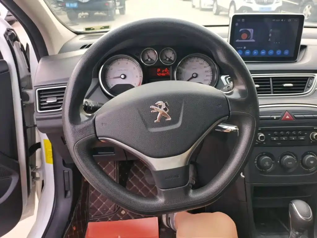Photo 11 - Peugeot 308