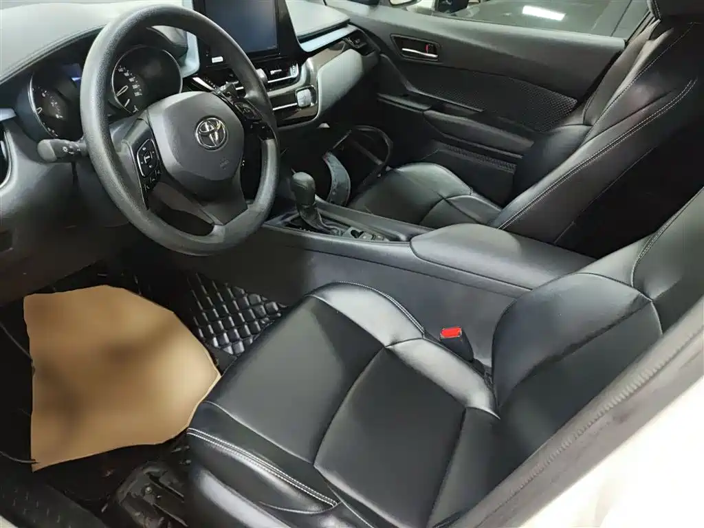 Toyota IZOA 2021 2.0L Yixiang Edition фото 15