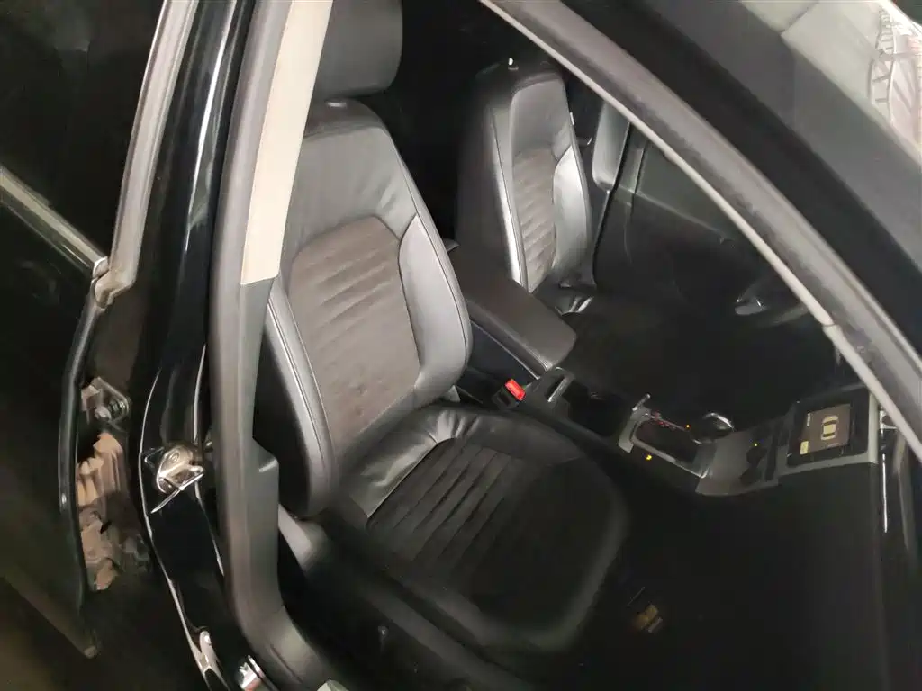 Volkswagen Magotan 2016 1.8TSI Smart Luxury фото 18
