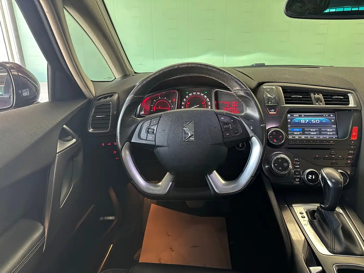 DS 5 2015 2015 1.6T Elegance THP160