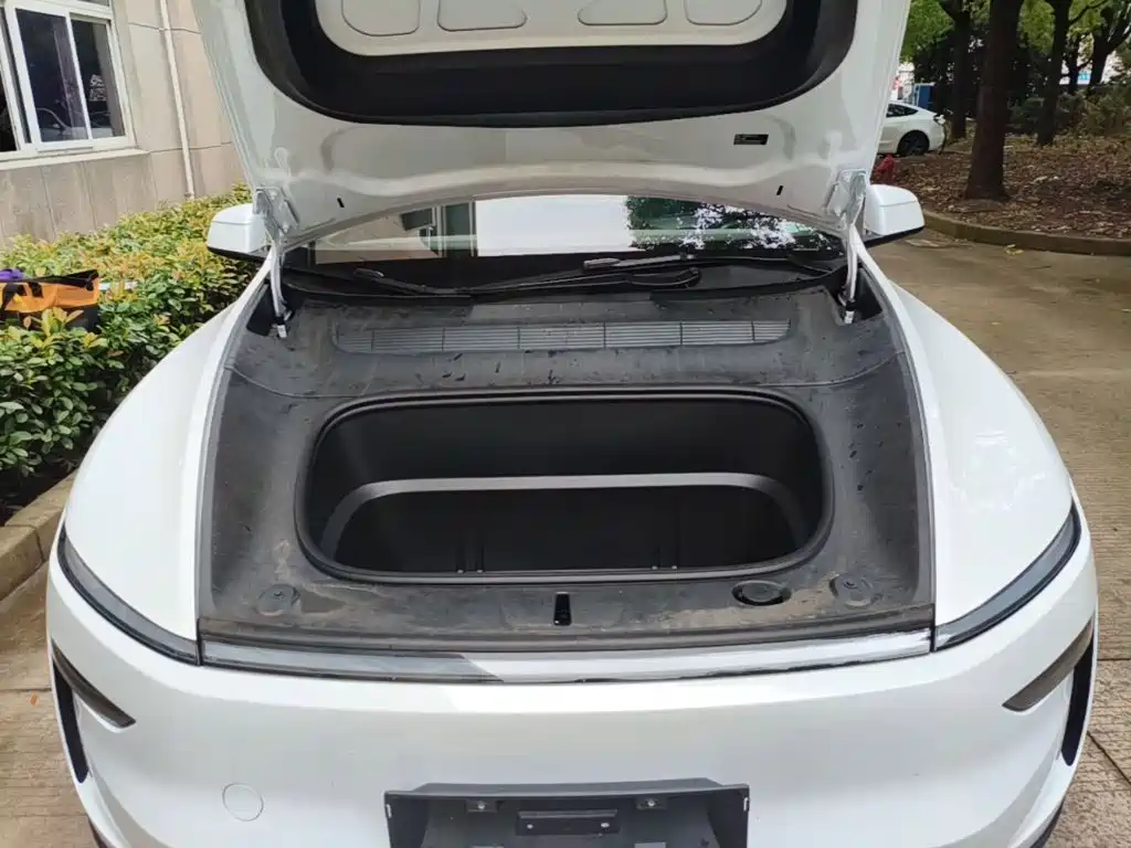 Tesla Model Y L 2026 2025 Facelift Long Range AWD
