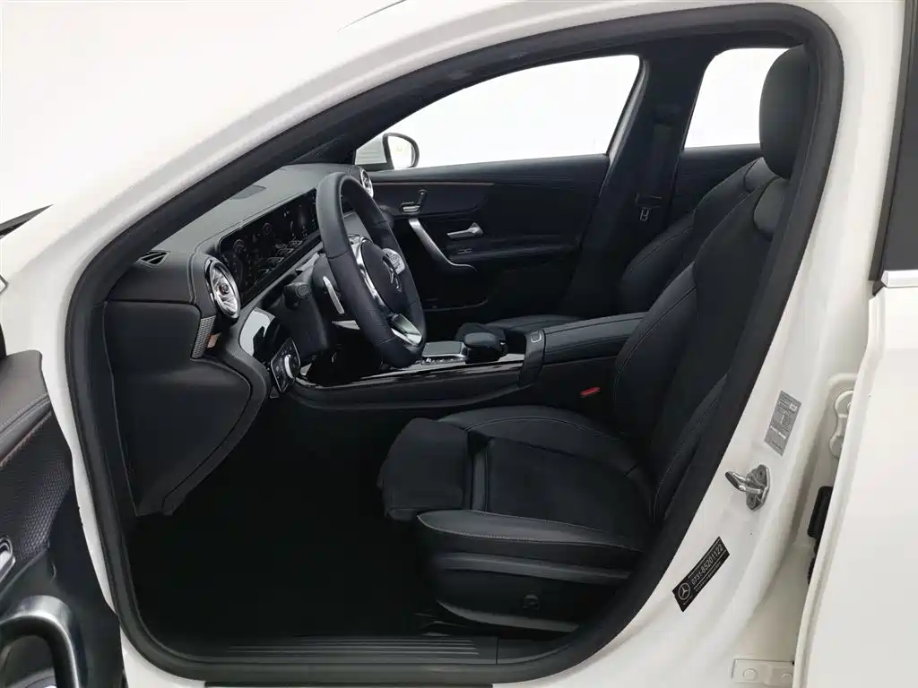 Mercedes-Benz A-Class 2022 Facelift III A 200 L Sport Sedan Fashion фото 10