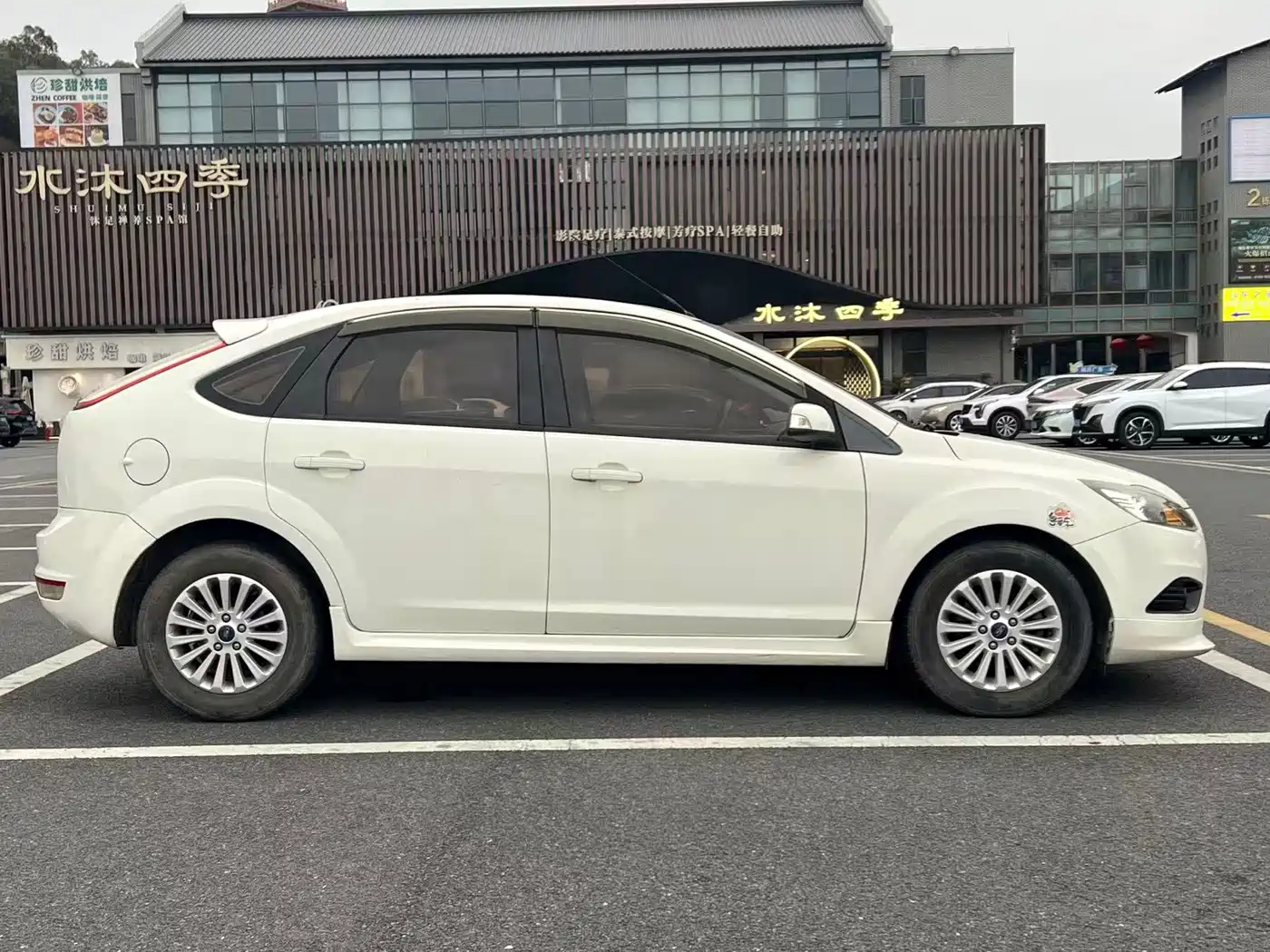 Фото 4 - Ford Focus