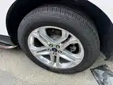 Фото 13 - Ford Edge