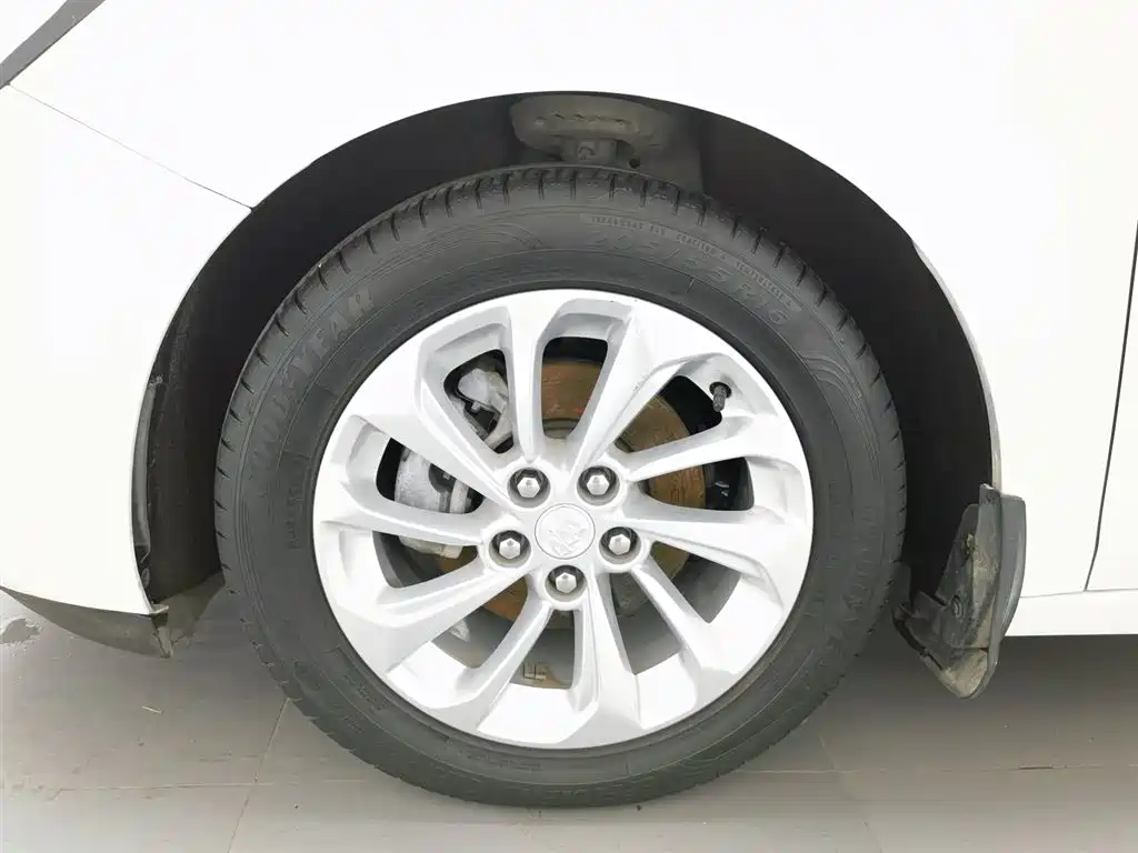 Buick Verano 2020 15T Auto Progressive фото 17