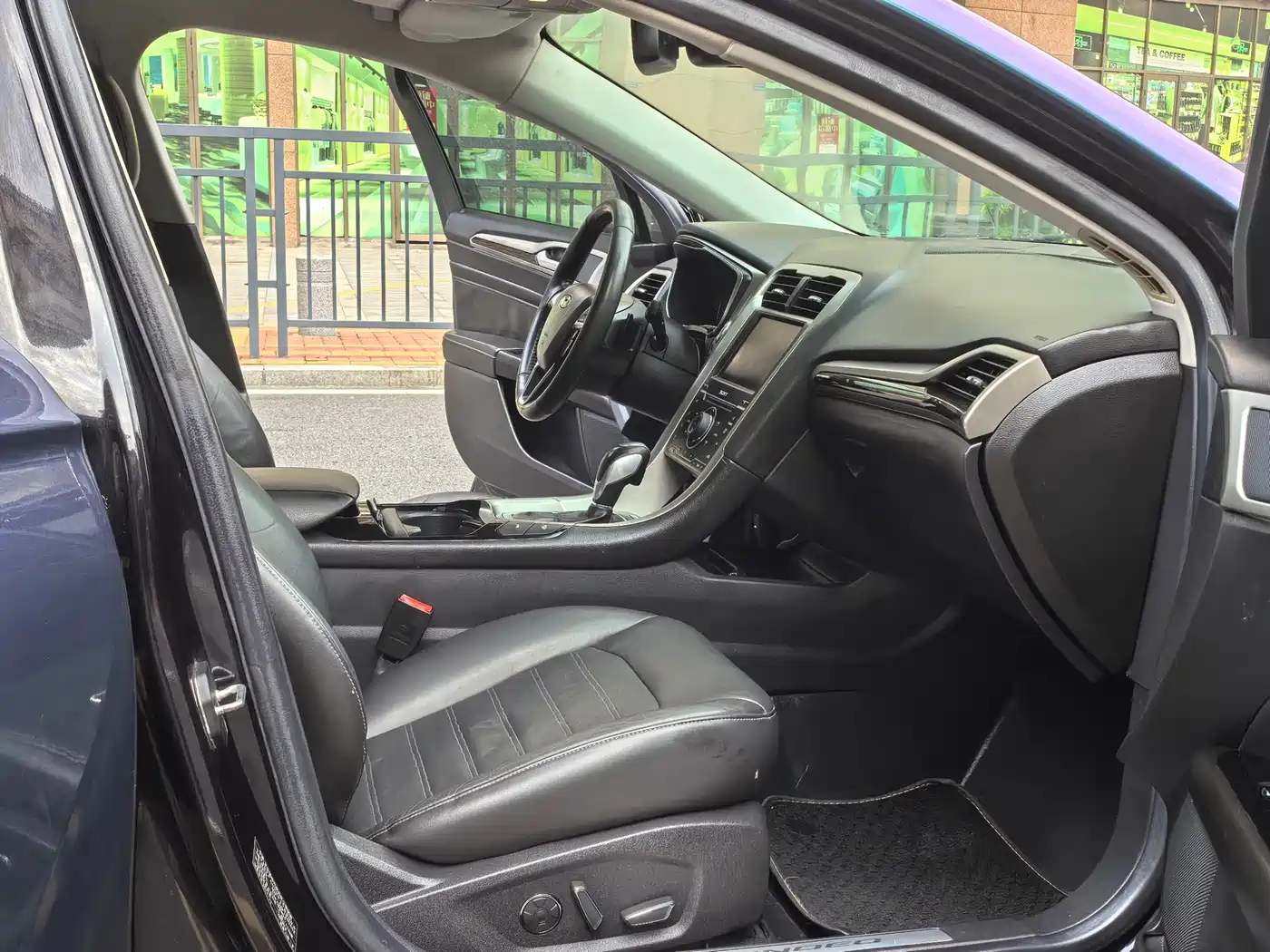 Photo 6 - Ford Mondeo