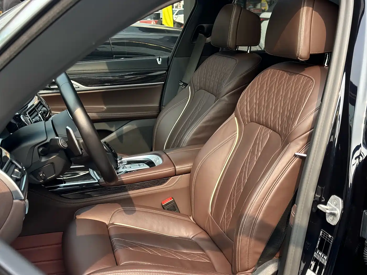 BMW 7 Series 2021 Model 730Li M Sport Package фото 2