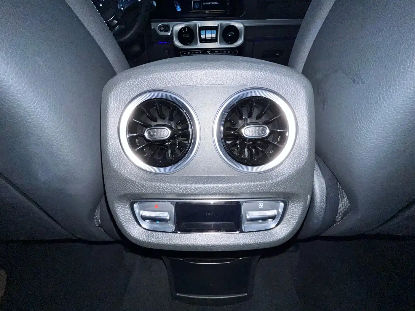 Mercedes-Benz G-Class 2024 G 350 фото 18