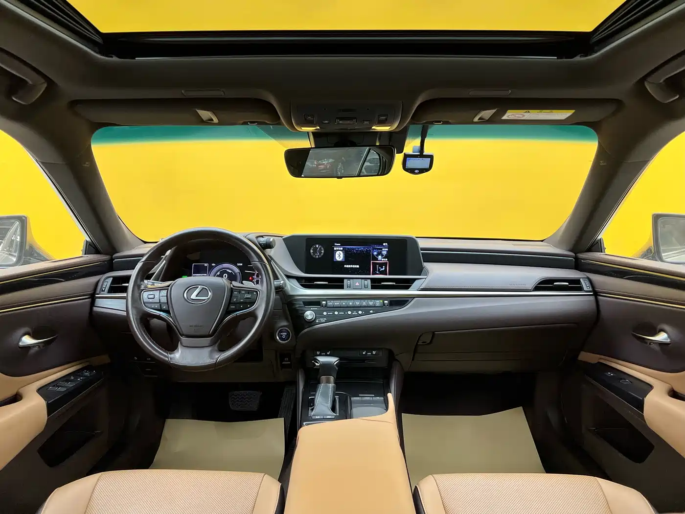 Lexus ES 2020 300h Ultimate Edition фото 13
