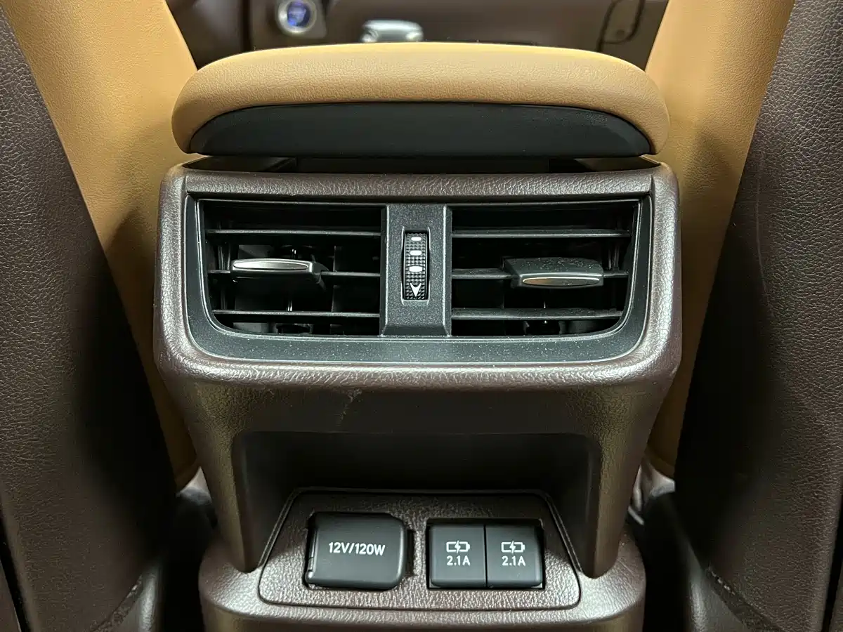 Lexus ES 2020 300h Ultimate Edition фото 23