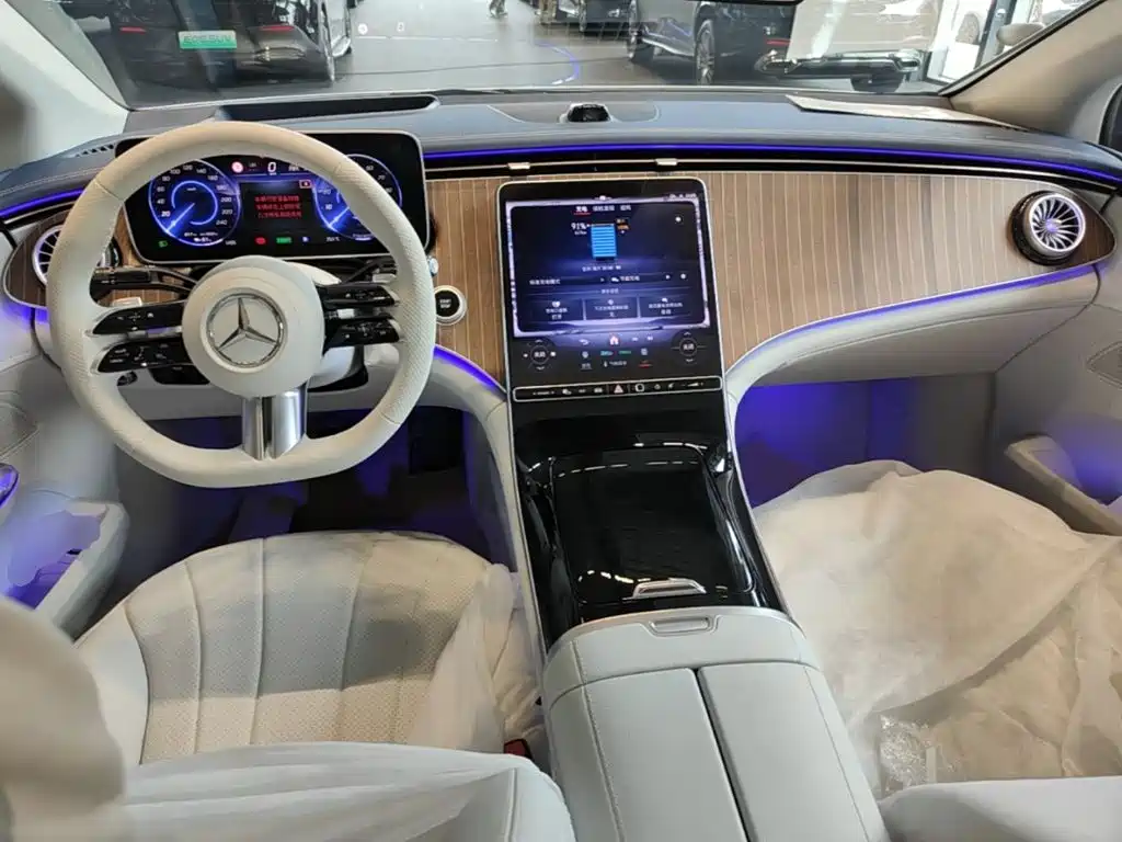 Mercedes-Benz EQE 2025 2025 Model 500 4MATIC Luxury Edition