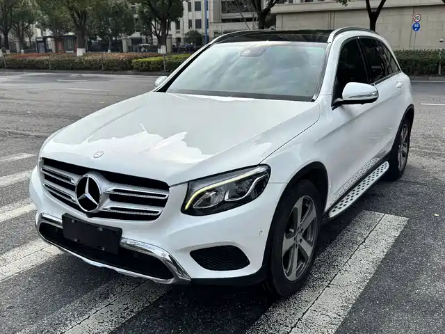 MERCEDES-BENZ GLC