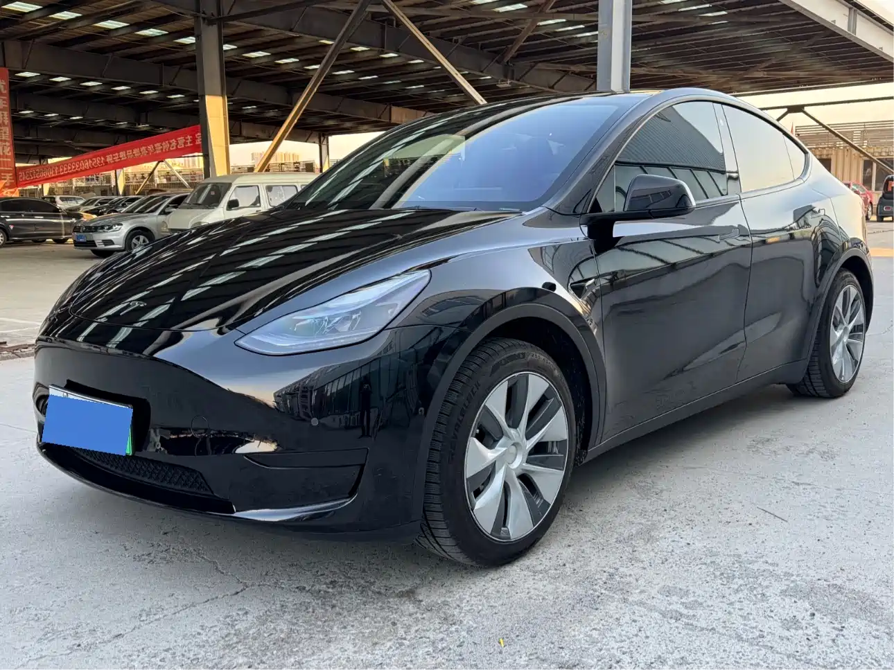 TESLA MODEL Y