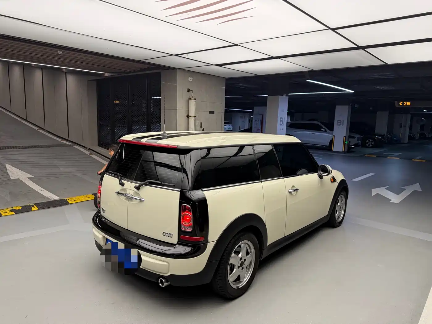 MINI CLUBMAN 2011 2011 1.6L ONE