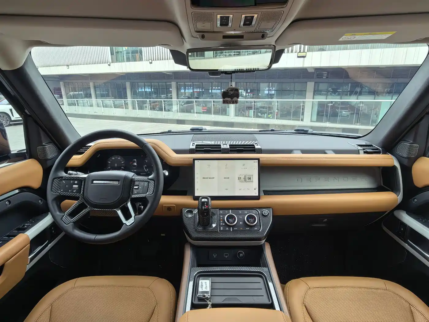 Фото 4 - Land Rover Defender