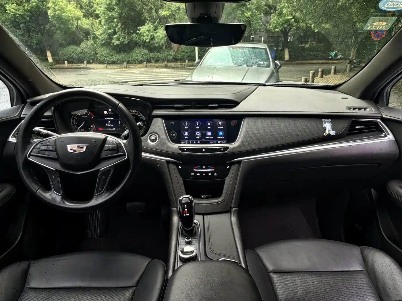 Photo 5 - Cadillac XT5